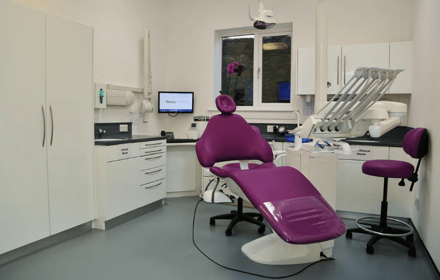Truss dental treatment room